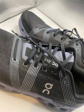 On Running Cloudgo Men’s Athletic Shoes - Black & Gray